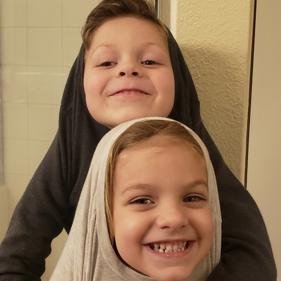 Meet your Posher, Ashley Annette - Picture 8 of 16